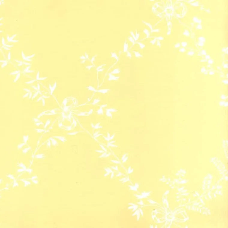 Closeup of a wallpaper showing its Floral, Neutrals, Trellis, Two-tone, Yellow pattern, color, and subtle texture.