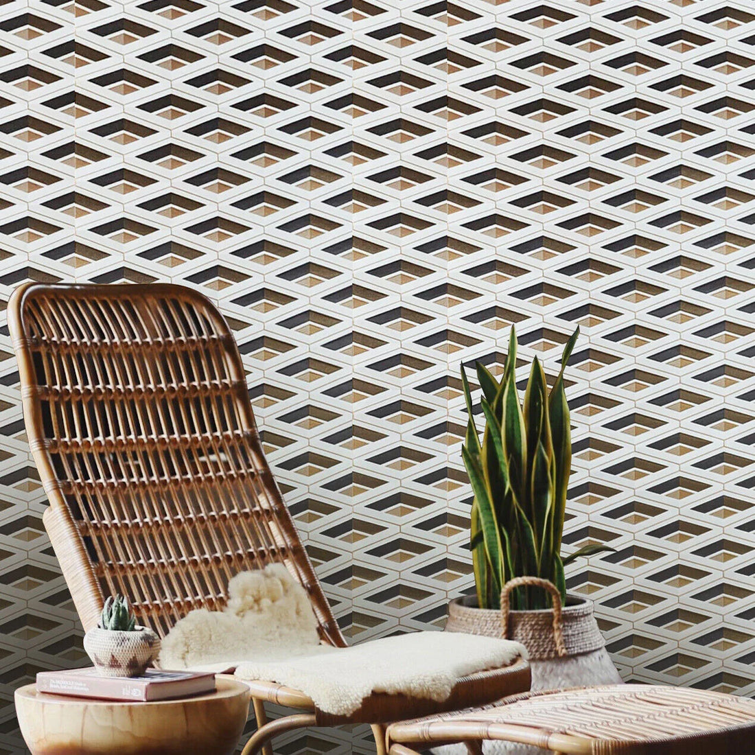 Patterned wallpaper with geometric design
