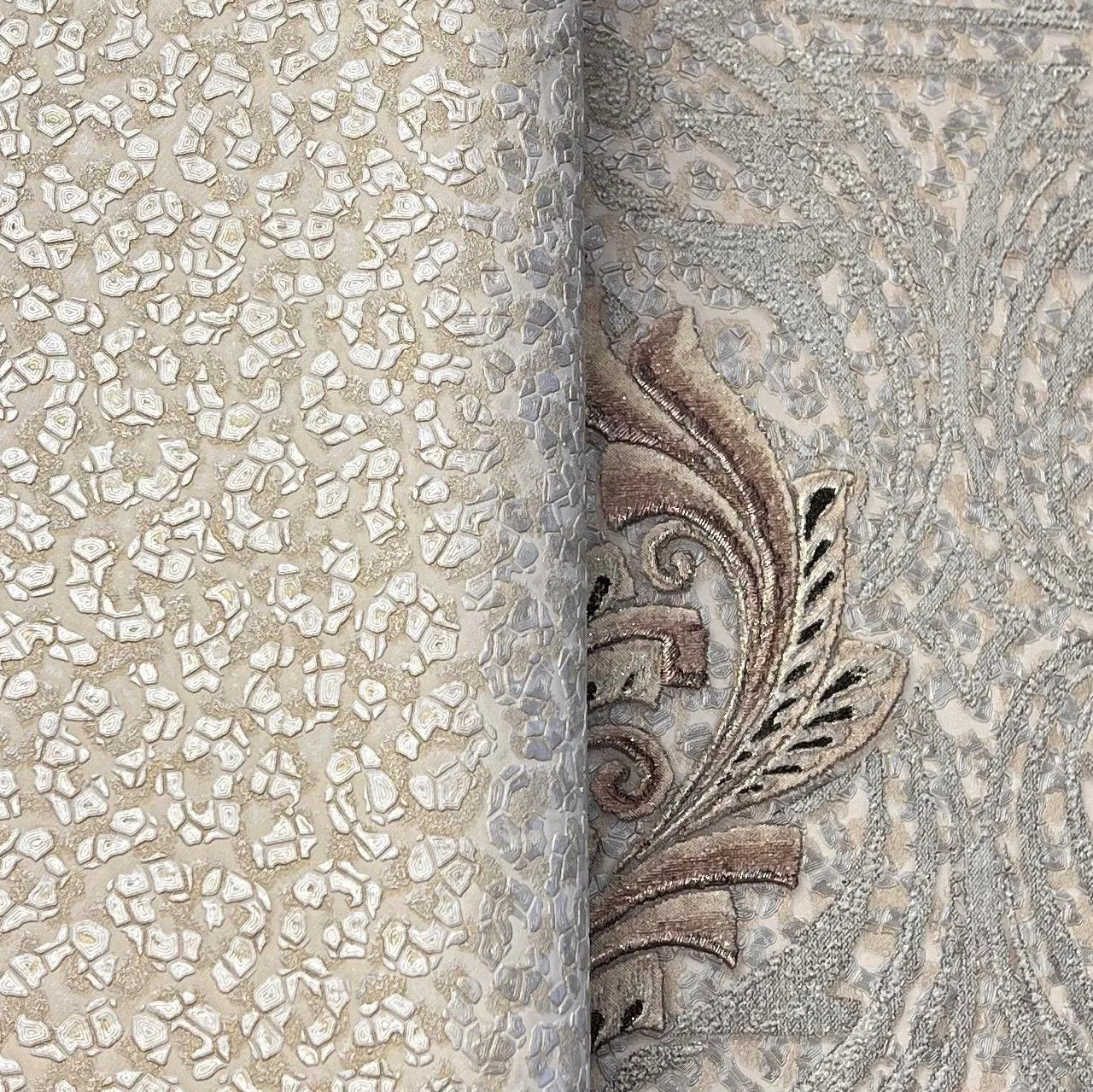 Roberto Cavalli Home No 8 - RC19011