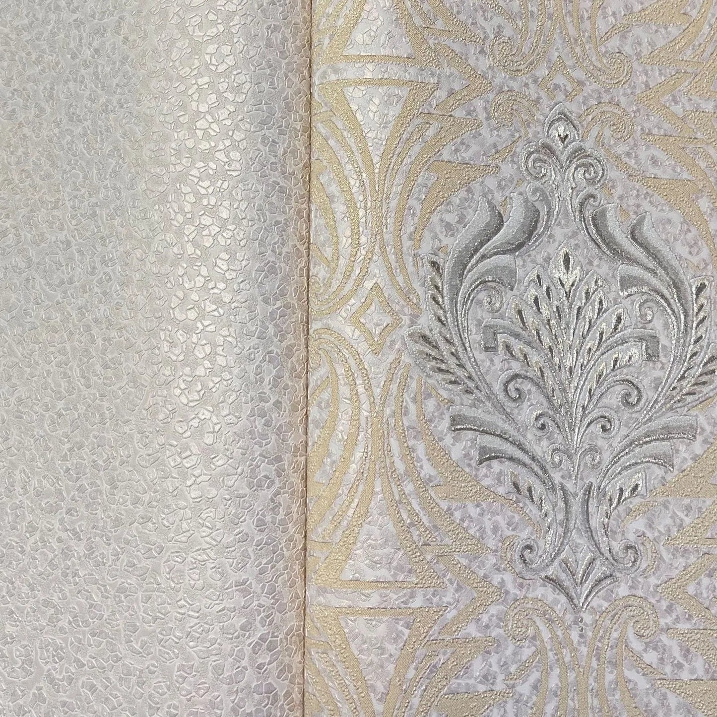 Roberto Cavalli Home No 8 - RC19014