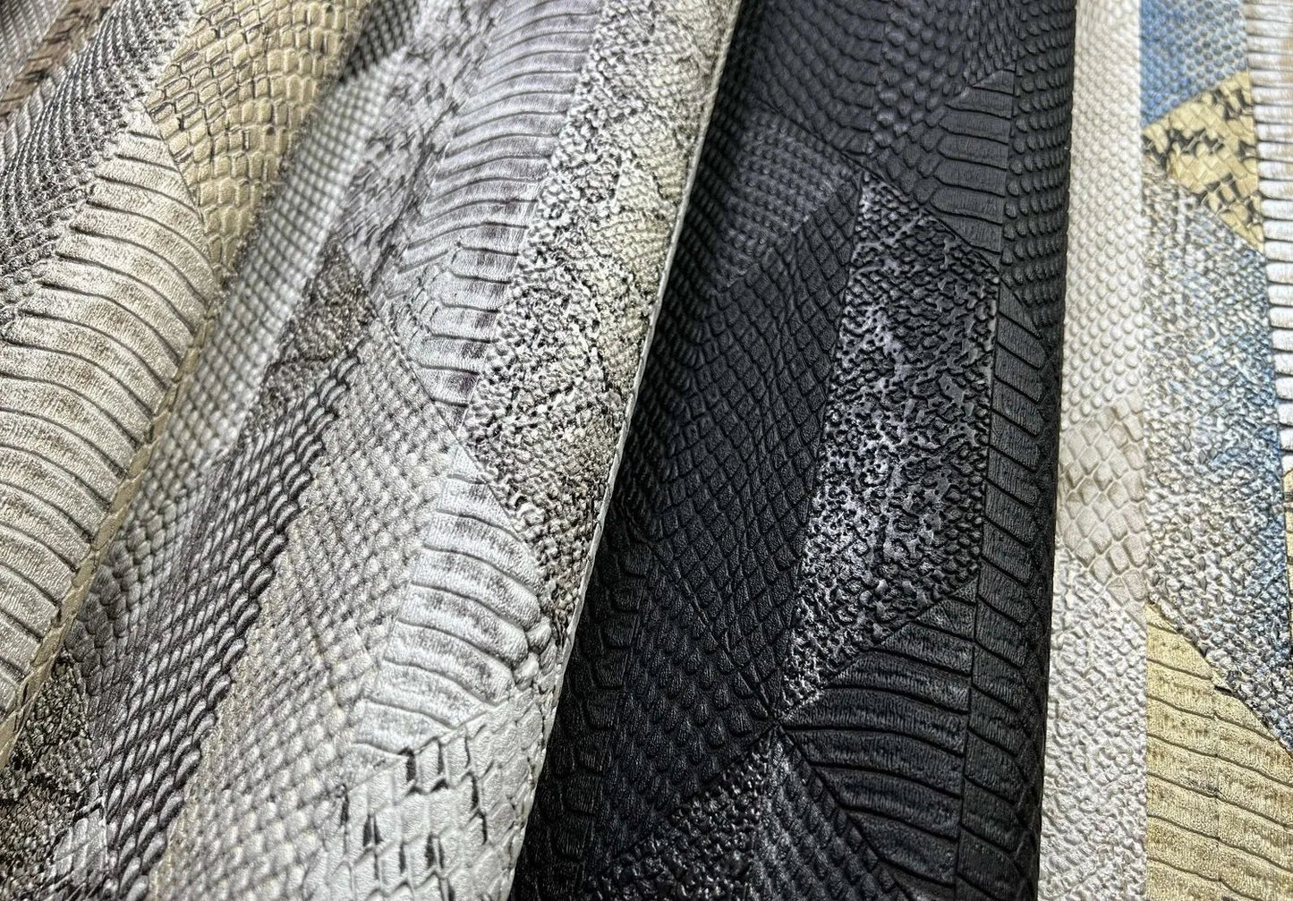 Roberto Cavalli Home No 8 - RC19067