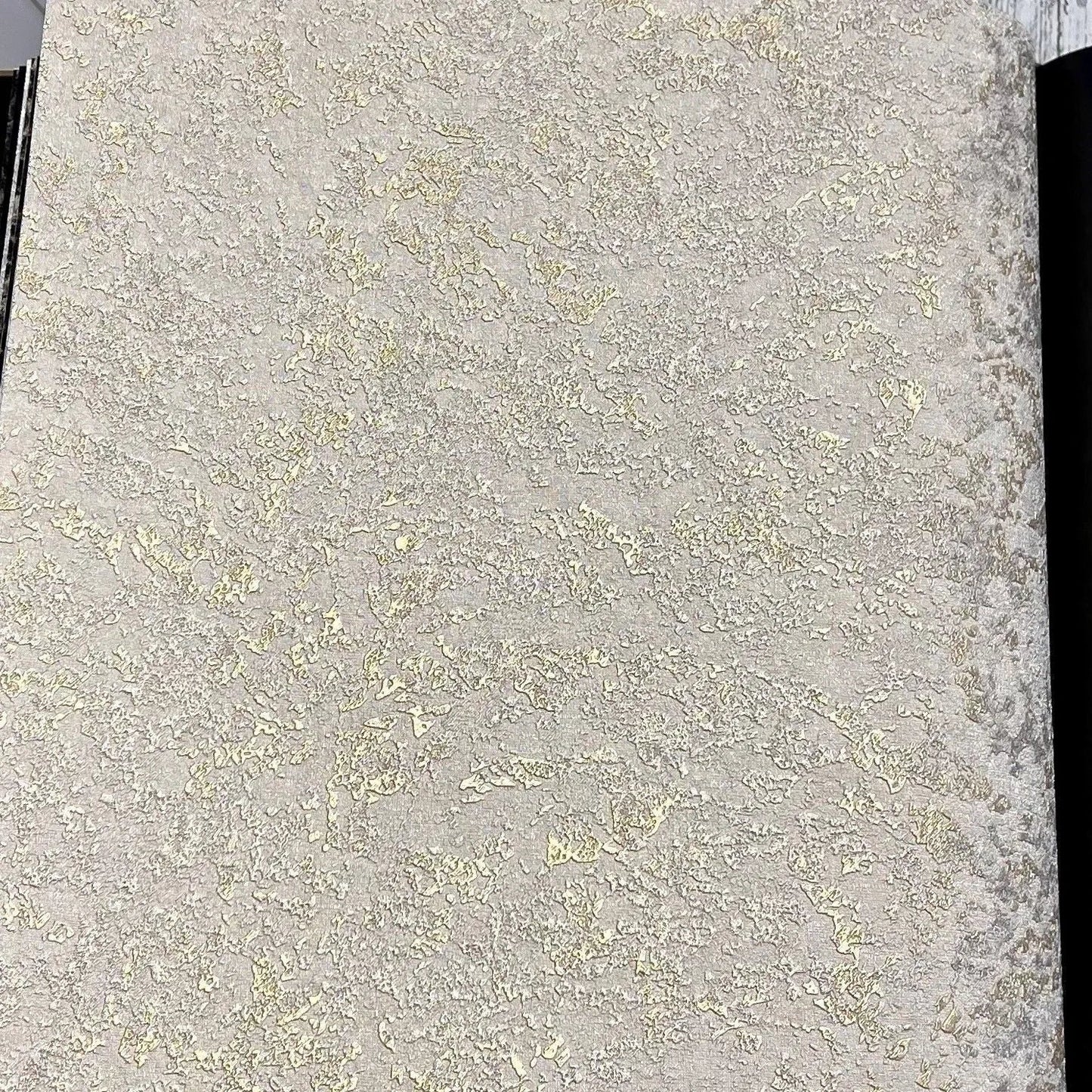 Roberto Cavalli Home No 8 - RC19061