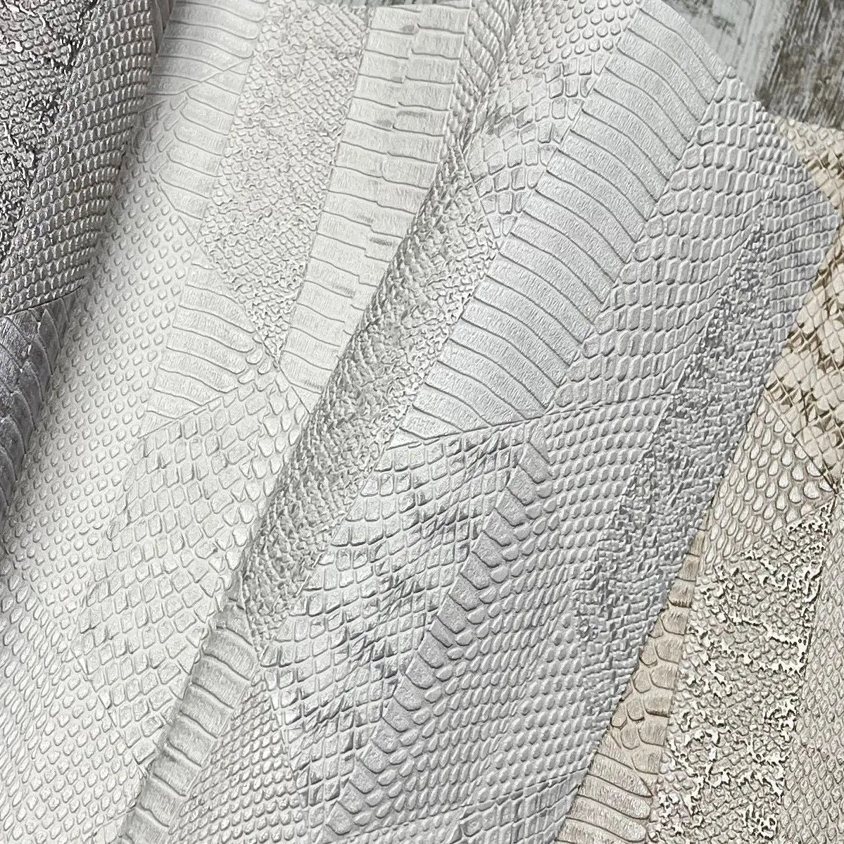 Roberto Cavalli Home No 8 - RC19068