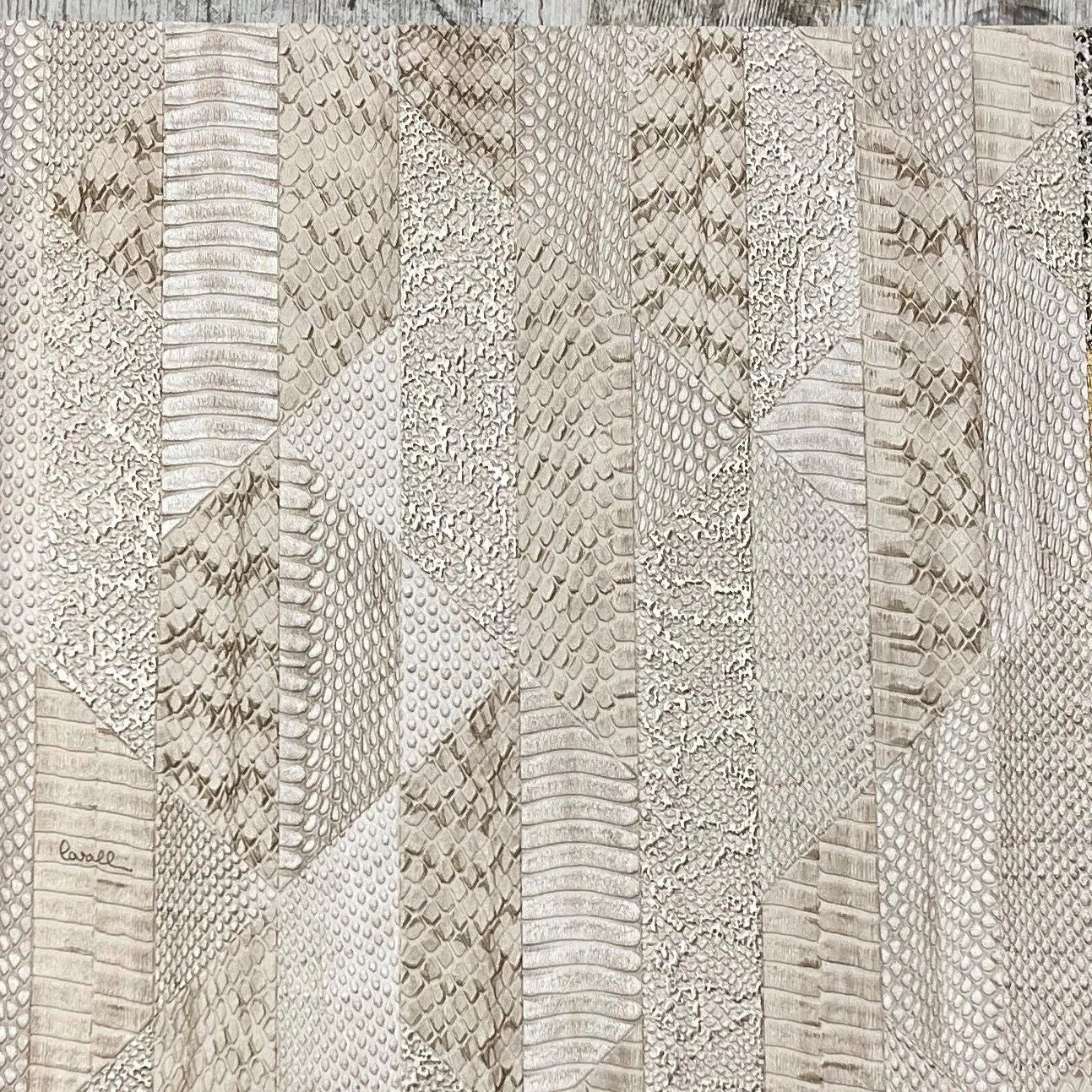 Roberto Cavalli Home No 8 - RC19069