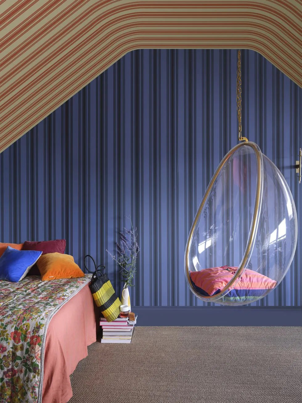 Closeup of a wallpaper showing its Blue, Stripes, Two-tone, Yellow pattern, color, and subtle texture.