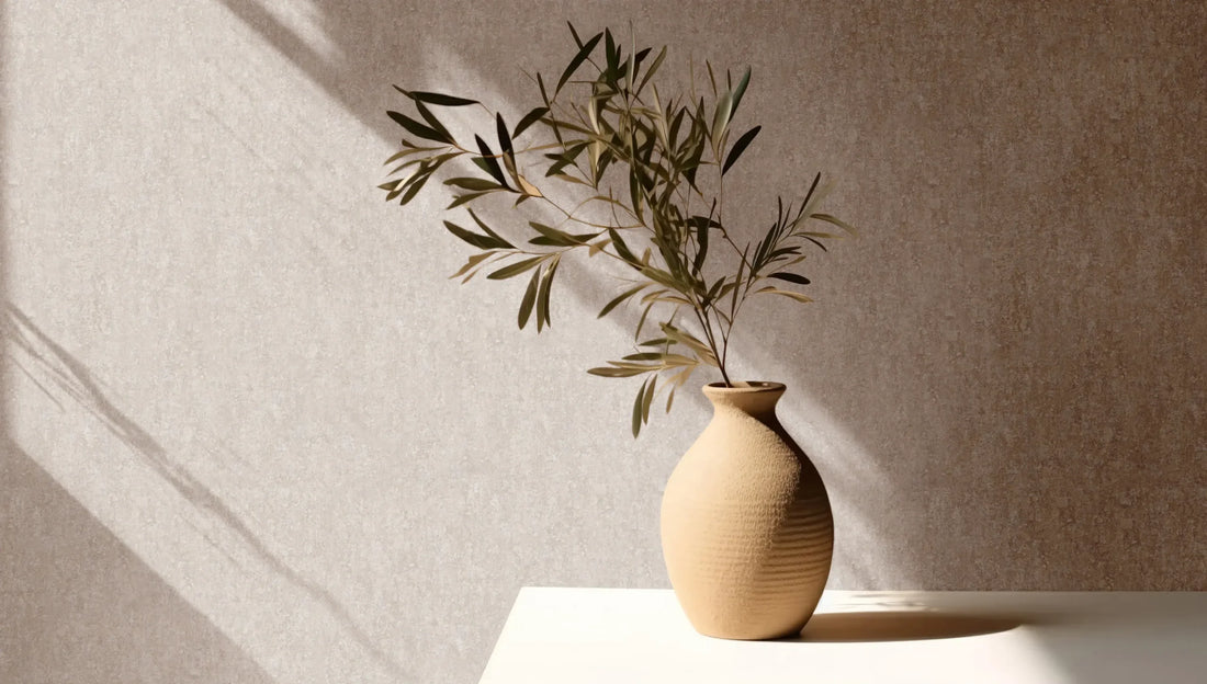 Marburg City Romance 35138 concrete-look plaster-effect beige grey wallpaper close-up