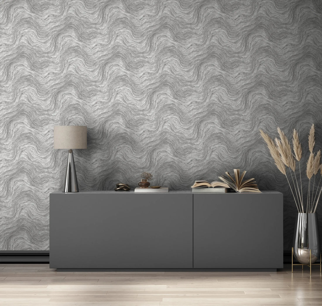 Marburg Struktura 45758 light grey marble-look wallpaper with flowing wavy veining.